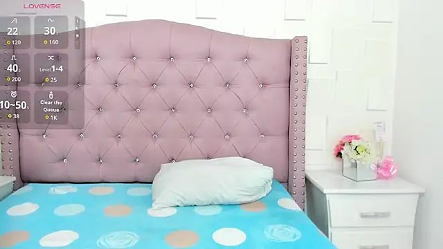 MonicaSchwartz online show from March 2026 03:40:01 PM