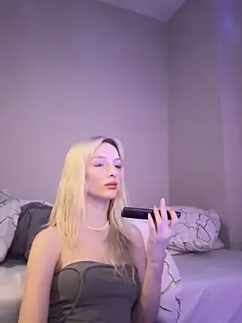 AleksaBlonde online show from December 2024 02:19:02 PM