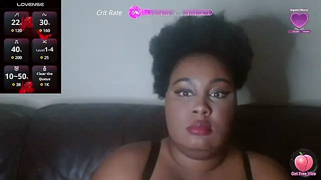 Snapshot of VictoriaLuv22 chatting on January 2025 03:33:01 AM VictoriaLuv22 online show from January 2025 03:33:01 AM