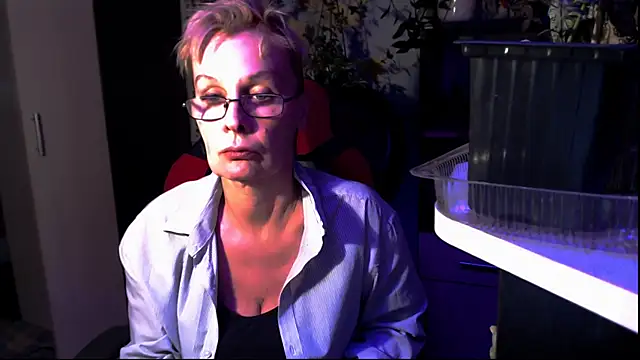 HelgaHimmell online show from June 2026 08:33:02 PM