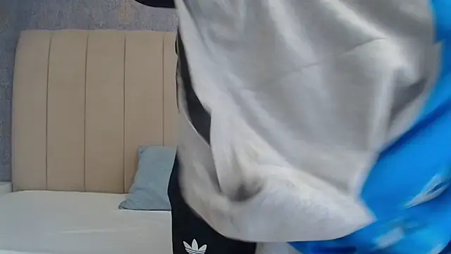 Snapshot of thiago19s chatting on December 2024 07:14:02 PM thiago19s online show from December 2024 07:14:02 PM