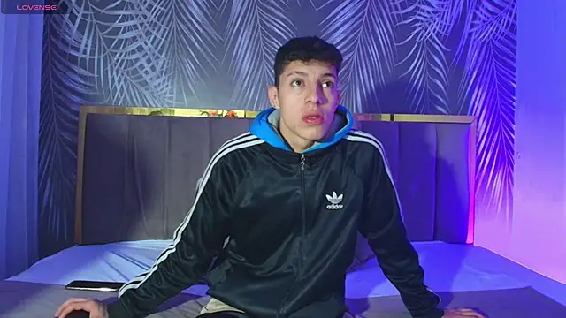 thiago19s online show from December 2025 07:54:02 PM