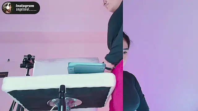 Snapshot of Angelst__ chatting on November 2025 08:20:01 AM Angelst online show from November 2025 08:20:01 AM