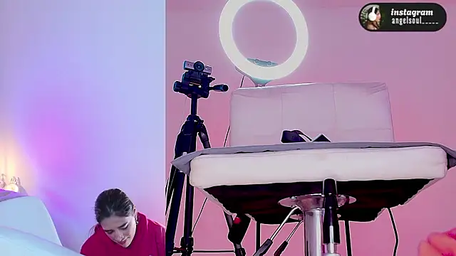 Angelst   online show from March 2026 08:07:02 AM