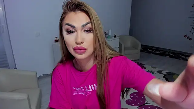 GlossyDiamondX online show from February 2025 05:41:01 AM