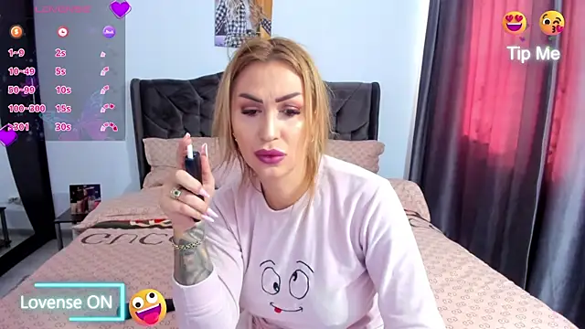 GlossyDiamondX online show from February 2026 08:35:01 AM