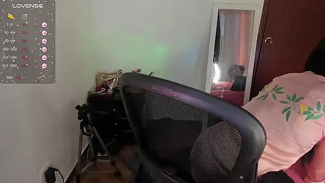 Snapshot of youpinkgirl_ chatting on December 2024 11:06:02 PM youpinkgirl online show from December 2024 11:06:02 PM