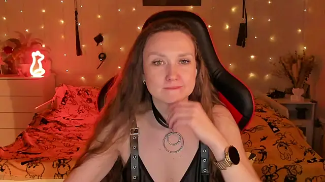 desperatehousewife   online show from September 2025 06:20:01 PM