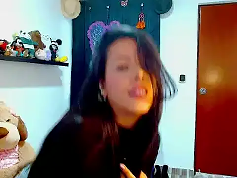 Snapshot of ella_peck chatting on December 2024 08:20:02 PM ella peck online show from December 2024 08:20:02 PM