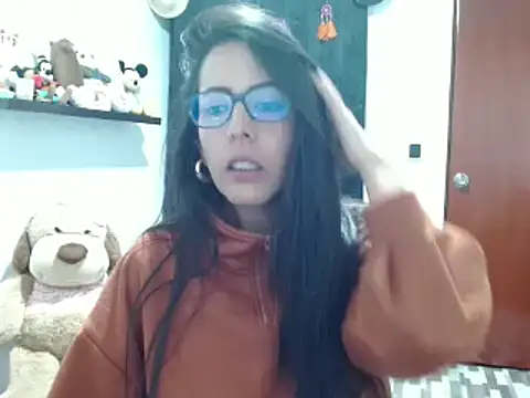 Snapshot of ella_peck chatting on January 2025 03:37:01 AM ella peck online show from January 2025 03:37:01 AM