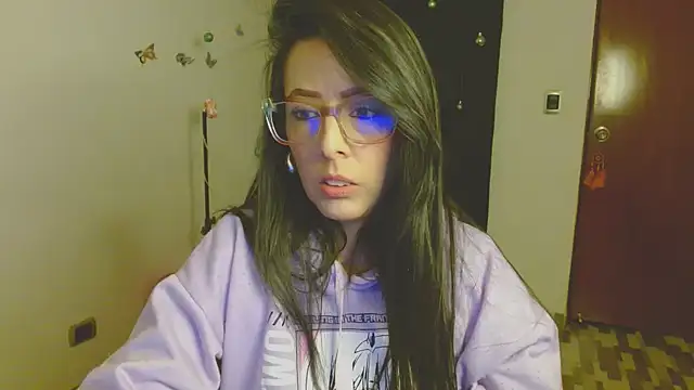 Snapshot of ella_peck chatting on November 2025 11:20:02 PM ella peck online show from November 2025 11:20:02 PM