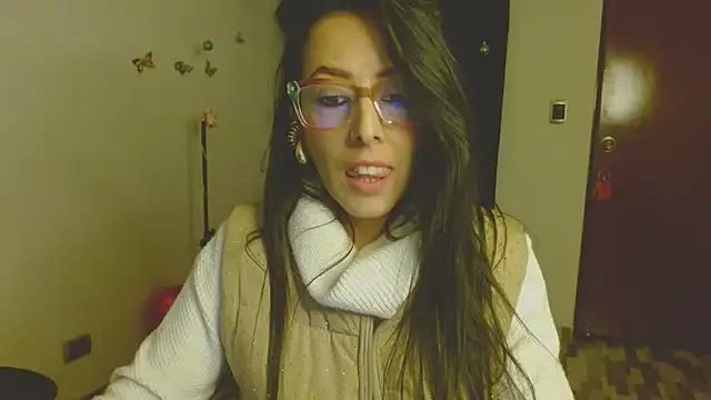 Snapshot of ella_peck chatting on December 2025 02:08:02 AM ella peck online show from December 2025 02:08:02 AM