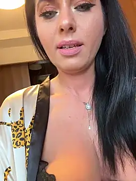 Hotmomcheckk  online show from May 2026 11:17:02 AM