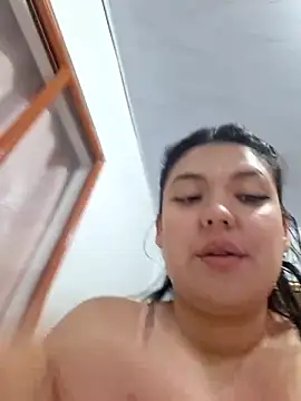 Snapshot of Sophie-hatter chatting on May 2026 01:32:02 AM Sophie-hatter online show from May 2026 01:32:02 AM
