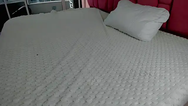 JEANNA DREAMS online show from July 2026 12:44:02 PM