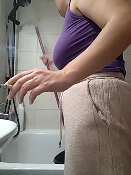 Snapshot of czruz chatting on November 2025 08:25:02 AM czruz online show from November 2025 08:25:02 AM