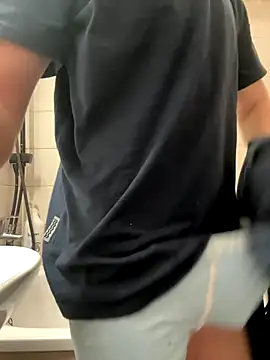 Snapshot of czruz chatting on November 2025 02:28:01 PM czruz online show from November 2025 02:28:01 PM