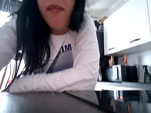 Snapshot of czruz chatting on November 2025 06:35:01 AM czruz online show from November 2025 06:35:01 AM