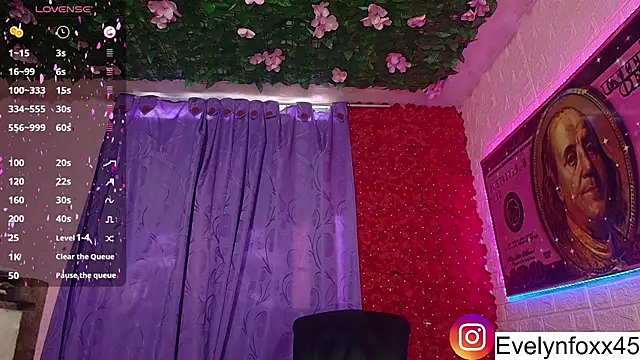 Snapshot of eve_foxx chatting on September 2025 08:23:01 PM eve foxx online show from September 2025 08:23:01 PM