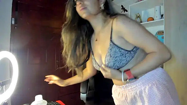 Isabellaa22 1 online show from February 2026 06:26:01 AM