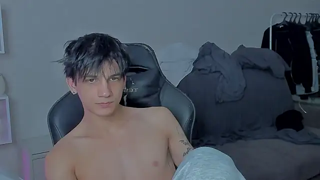 Snapshot of MarkBrowniii chatting on December 2024 11:56:01 PM MarkBrowniii online show from December 2024 11:56:01 PM