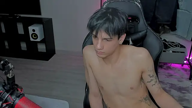 Snapshot of MarkBrowniii chatting on March 2025 12:10:02 AM MarkBrowniii online show from March 2025 12:10:02 AM