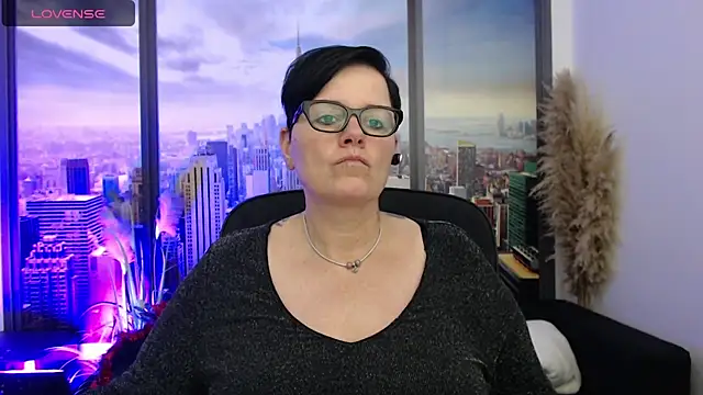 ninarandmann online show from December 2024 06:06:02 PM