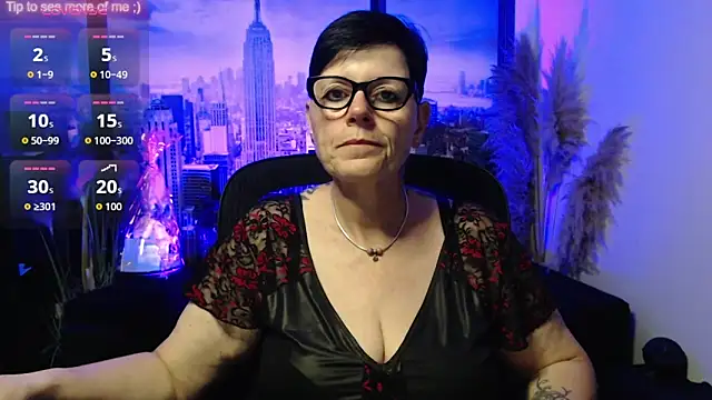 Snapshot of ninarandmann chatting on June 2026 05:28:02 PM ninarandmann online show from June 2026 05:28:02 PM