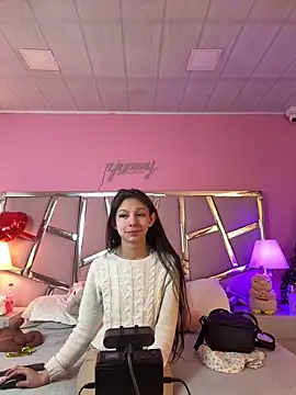 Bonniepark online show from February 2025 12:05:02 PM