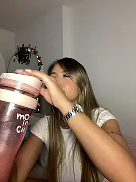  laura 02 online show from December 2024 12:38:01 AM