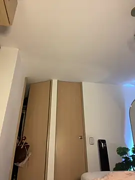  laura 02 online show from December 2024 08:58:02 PM