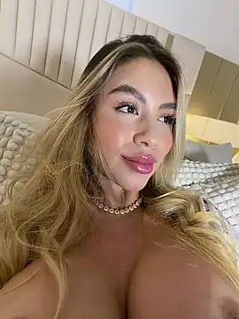 laura 02 online show from April 2026 08:57:02 PM
