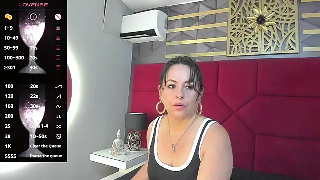 Snapshot of hanny_milf chatting on February 2025 11:49:01 AM hanny milf online show from February 2025 11:49:01 AM