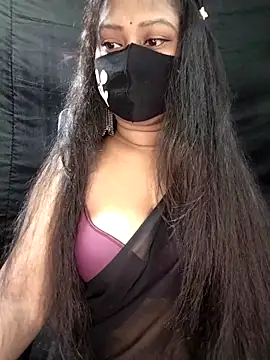 Idhika Paul online show from September 2025 10:54:02 PM