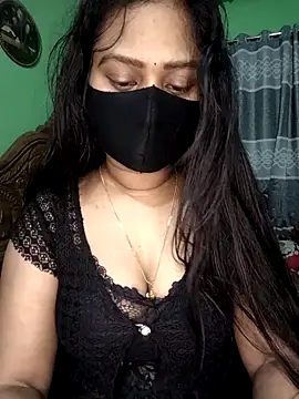 Idhika Paul online show from April 2026 07:07:02 PM