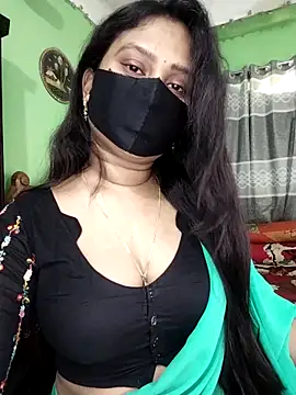 Idhika Paul online show from April 2026 07:33:01 AM