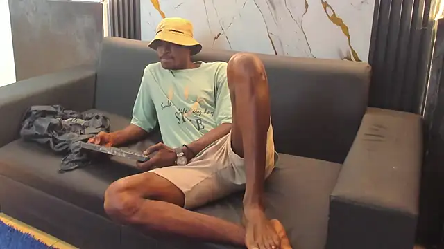 Terrance z online show from October 2025 09:46:02 PM