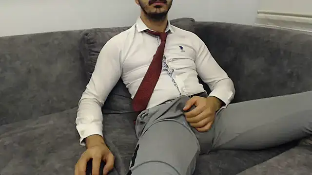 Naughtb0y online show from July 2026 10:45:01 PM
