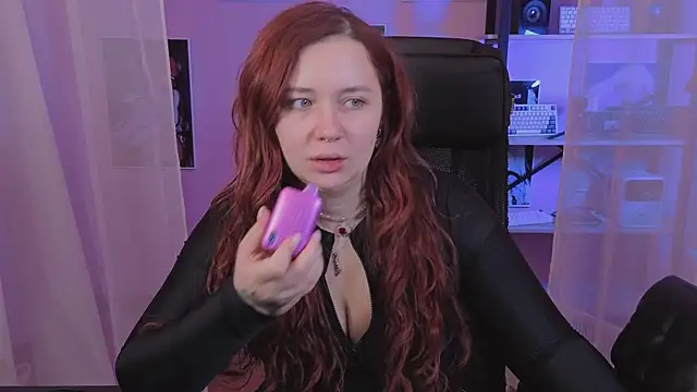 carolina elf online show from October 2025 12:28:02 PM