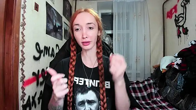 Roxy Silver online show from November 2025 08:08:01 PM