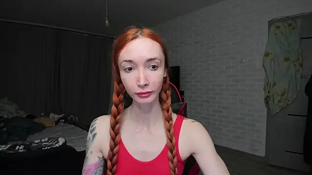 Snapshot of Roxy_Silver chatting on December 2025 04:03:02 PM Roxy Silver online show from December 2025 04:03:02 PM