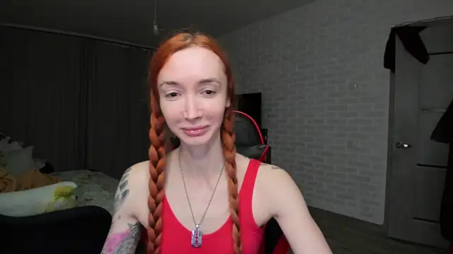 Snapshot of Roxy_Silver chatting on December 2025 06:46:02 PM Roxy Silver online show from December 2025 06:46:02 PM