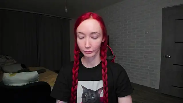 Snapshot of Roxy_Silver chatting on February 2026 02:45:01 PM Roxy Silver online show from February 2026 02:45:01 PM