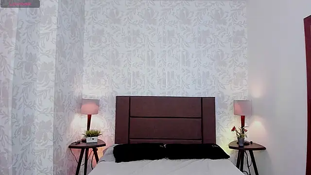 xenia golden online show from November 2025 01:44:01 PM