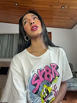 Snapshot of xenia_golden chatting on July 2026 02:41:01 PM xenia golden online show from July 2026 02:41:01 PM