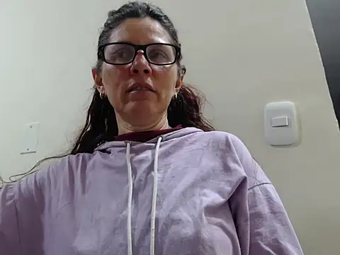 Snapshot of Alicia_inblack chatting on September 2025 10:54:01 PM Alicia inblack online show from September 2025 10:54:01 PM