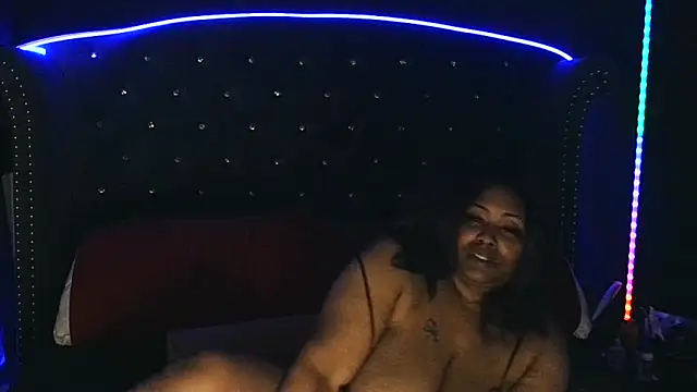 Snapshot of msyvette1970@xh chatting on February 2025 01:53:02 PM msyvette1970xh online show from February 2025 01:53:02 PM