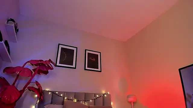 Violetta Nur online show from February 2026 09:24:01 PM