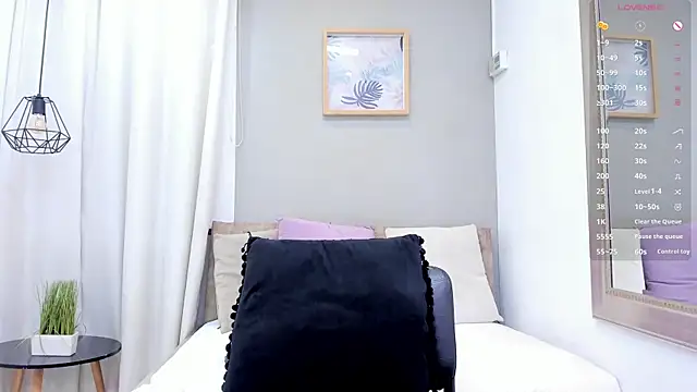  LaraMom  online show from June 2026 12:32:02 AM