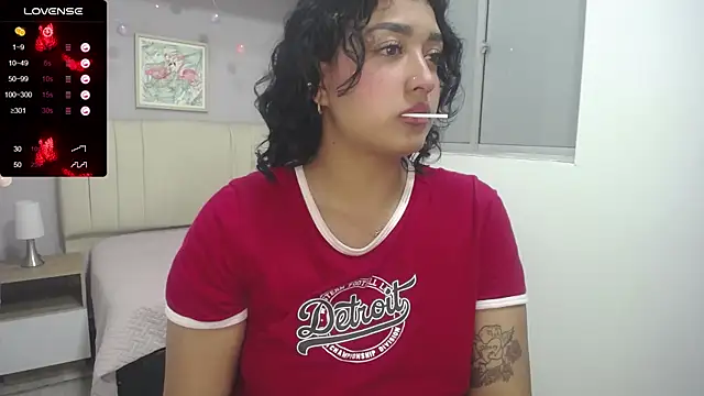 Snapshot of ema_saenz chatting on December 2024 10:30:01 PM ema saenz online show from December 2024 10:30:01 PM